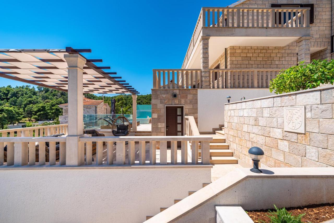 Villa Kadena - Luxury Seaside Villa With Private Heated Pool Selca  Eksteriør bilde