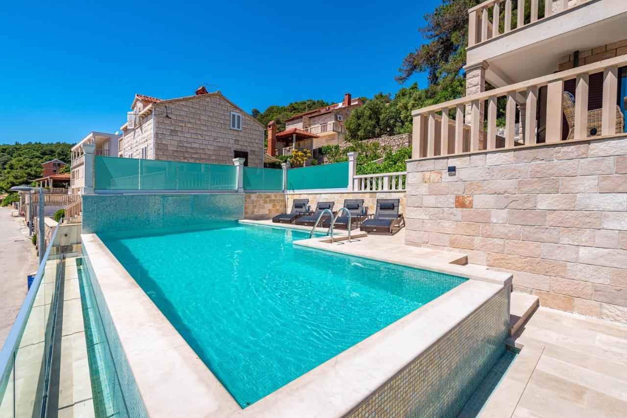 Villa Kadena - Luxury Seaside Villa With Private Heated Pool Selca  Eksteriør bilde