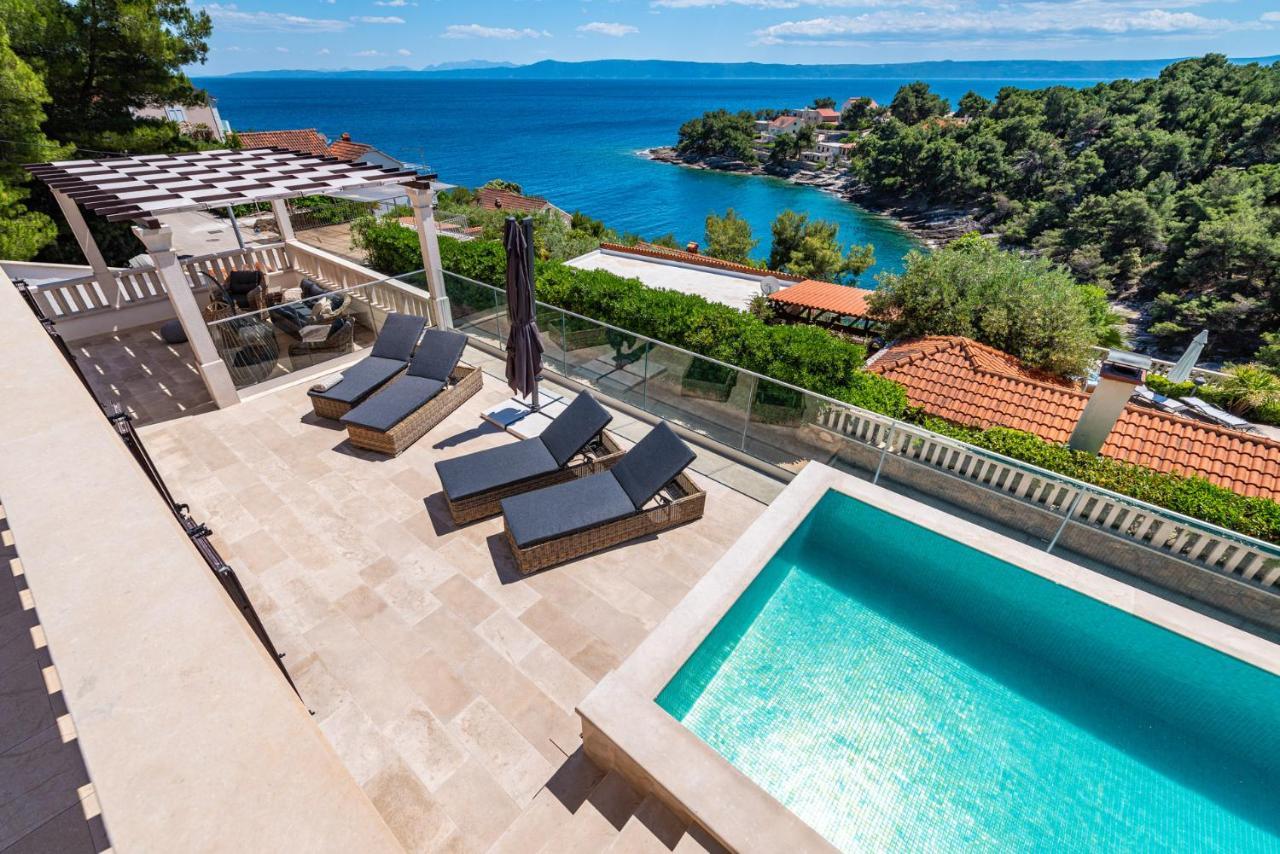 Villa Kadena - Luxury Seaside Villa With Private Heated Pool Selca  Eksteriør bilde
